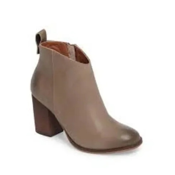BP Lance Leather Block Heel Bootie - Picture 1 of 7